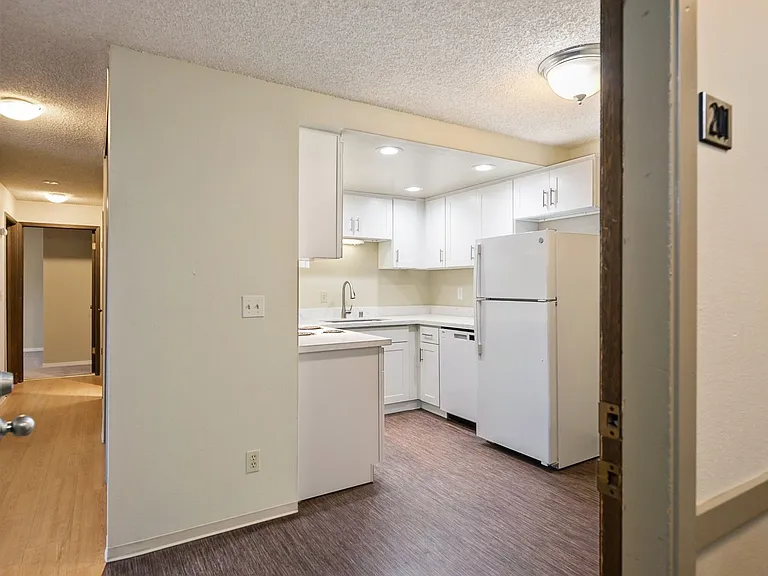 Stonebridge Apartments — Photo 76