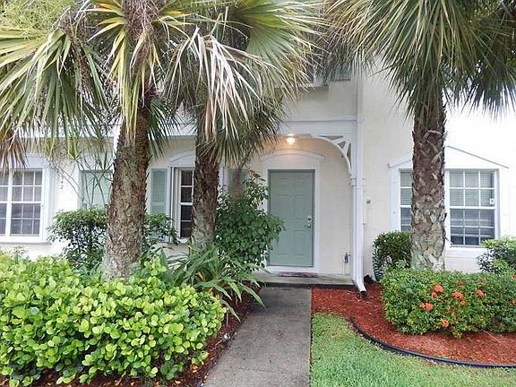 4th image of 9821 NW 56th Pl #4