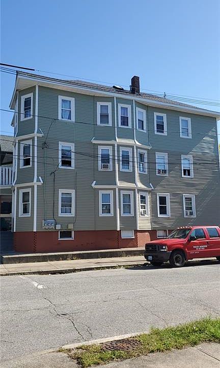 38 Mitchell St, Providence, RI 02907 | Zillow