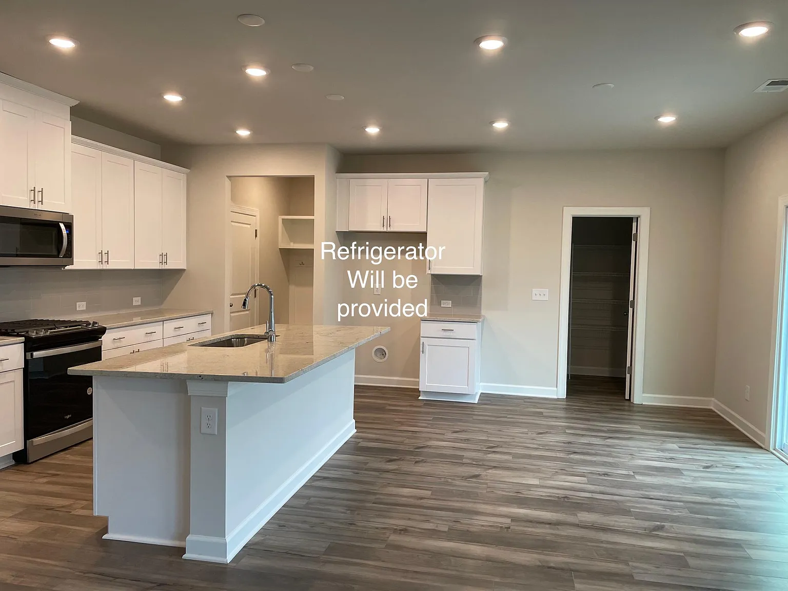 4 bed, 2.5 bath, 2345 sqft, $2,350 — Photo 2