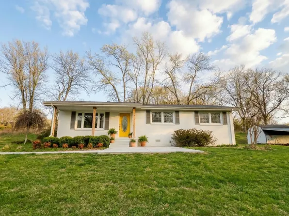 1120 Bull Run Rd, Lynchburg, TN 37352