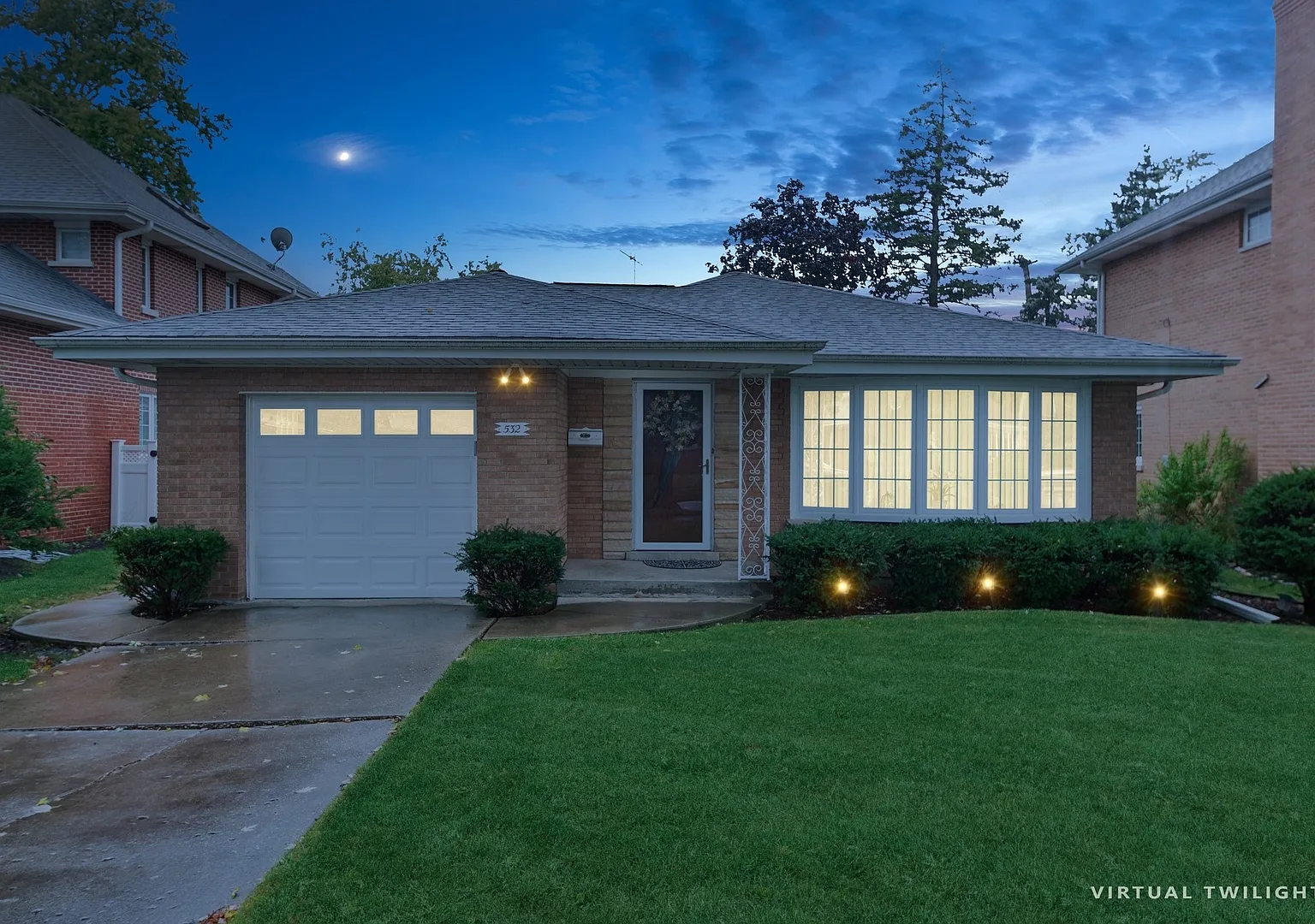 4 bed, 2400 sqft, $4,000 — Photo 1