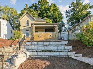 132 Queen St W, Cambridge, ON N3C 1G3