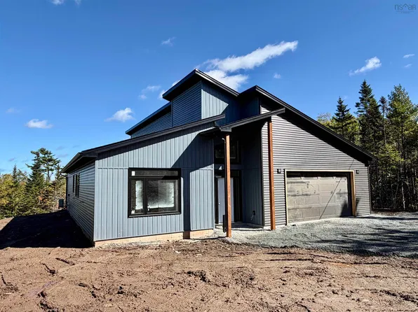 466 Bissett Rd, Cole Harbour, NS B2V 2T2