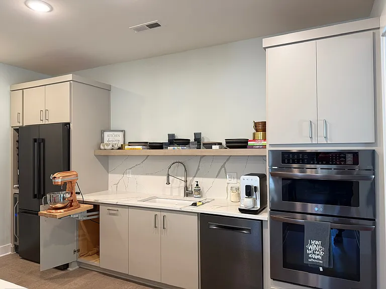 1141 Delaware St — Photo 4