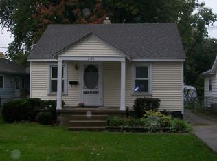 2125 E Grandview Ave, Springfield, IL 62702