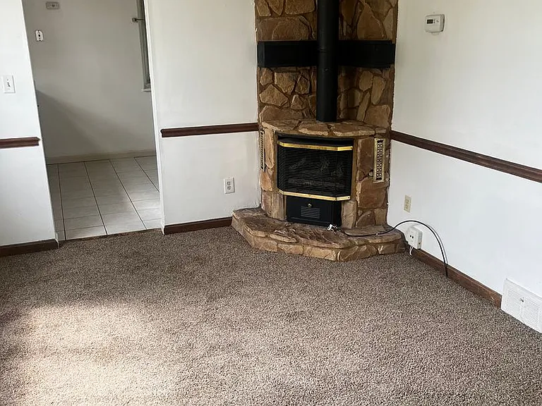 16246 Edgewood Ave — Photo 4