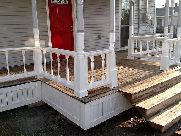 4th image of 209 S 1st St E