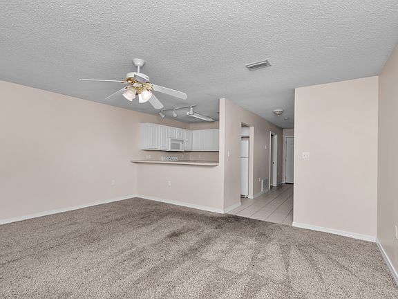 5th image of 970 Scenic Oak Ln