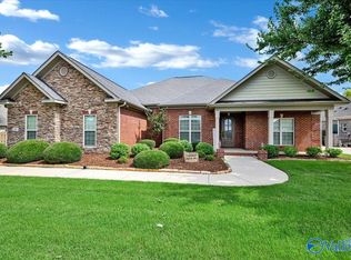 2 Youpon Dr, Huntsville, AL 35824