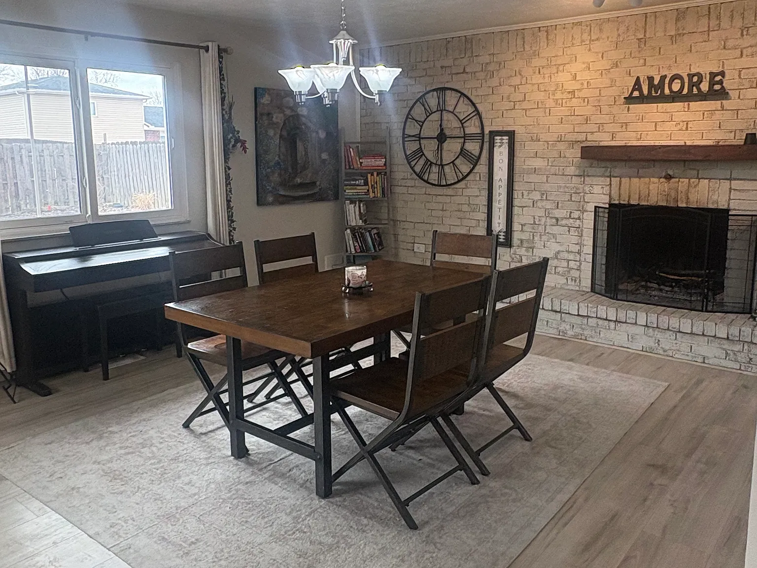 4 bed, 2124 sqft, $3,500 — Photo 2