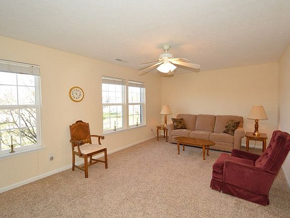 3rd image of 2929 Angelina Dr