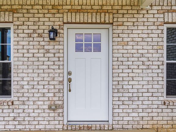 4th image of 210 Max Cavnes Rd