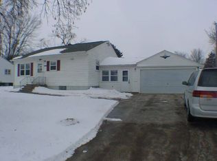 2003 W 4th St, Cedar Falls, IA 50613