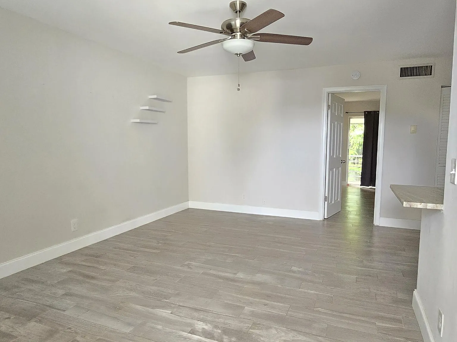 1 bed, 1.0 bath, 614 sqft, $1,825 — Photo 2