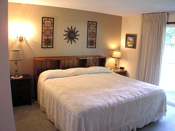 3rd image of 1053 Brevor Pl