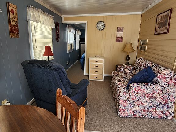 2nd image of 7820 Wire Rd #215