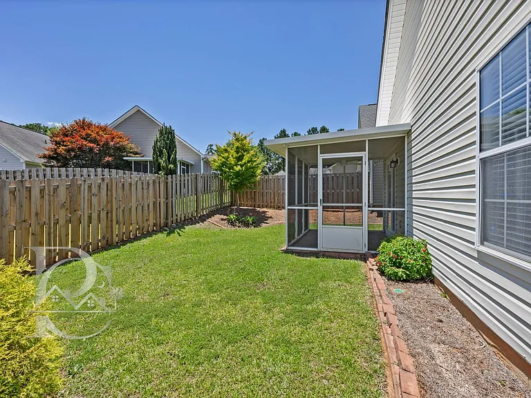508 Lanesborough Dr — Photo 29