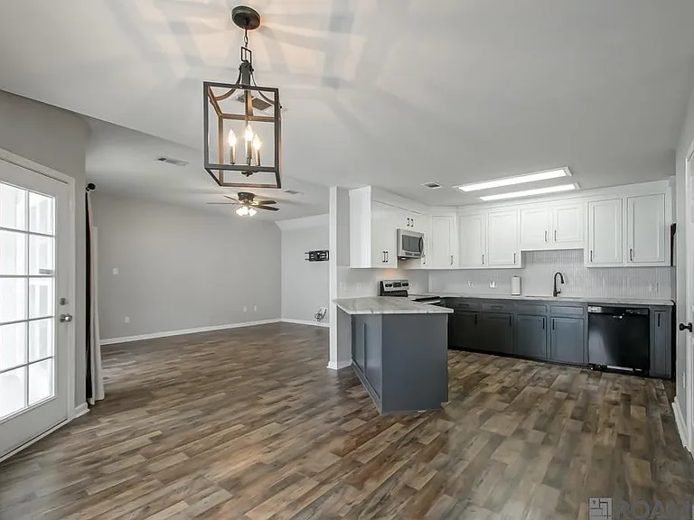 3437 Myrtle Grove Dr — Photo 6