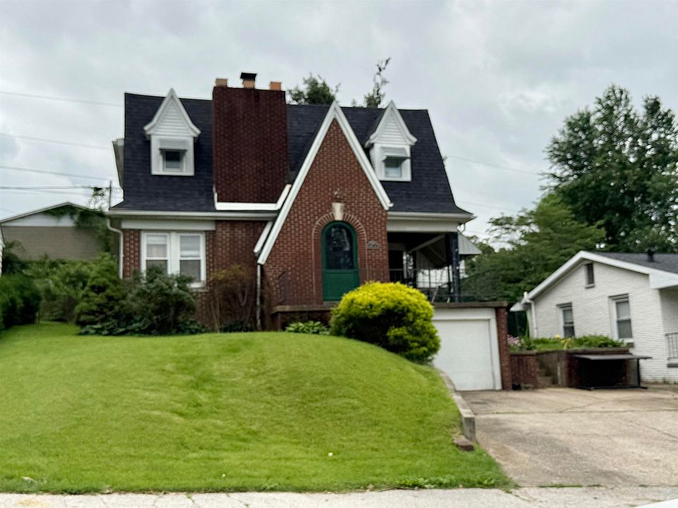 1st image of 2804 Forest Ave