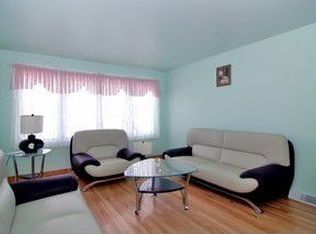 8204 Narragansett Ave, Burbank, IL