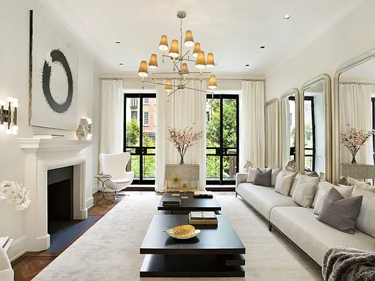 Sold by Sotheby's International Realty | media 2