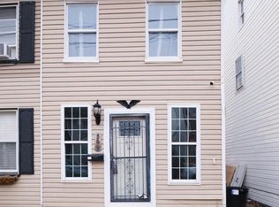 566 W Philadelphia St, York, PA