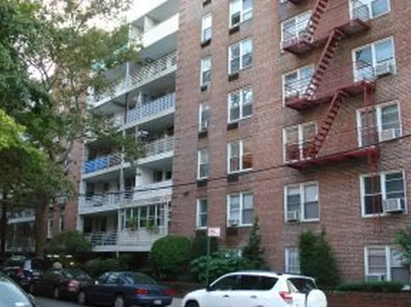 2626 Homecrest Avenue image 1 of 1