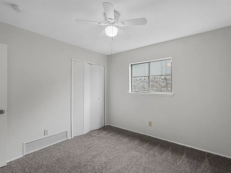 848 Shenandoah Dr — Photo 9