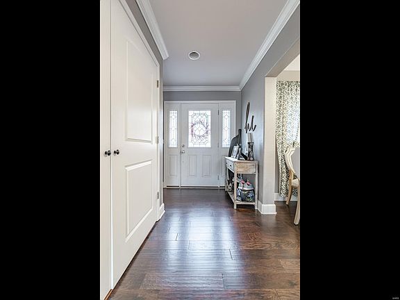 4th image of 226 N Lake Dr