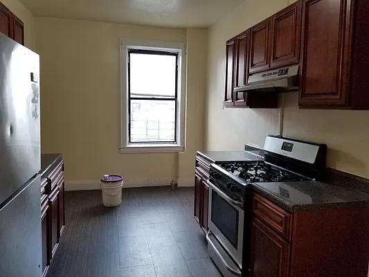 Rented by Lang Realty LLC | media 15