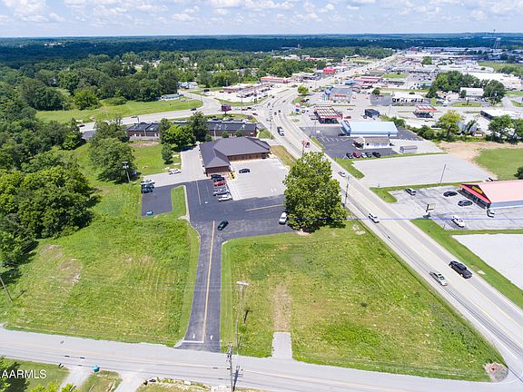 3rd image of West Ave