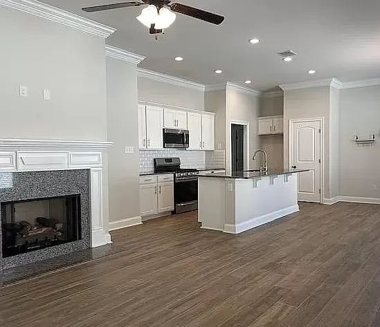 125 Lake Breeze Dr — Photo 4