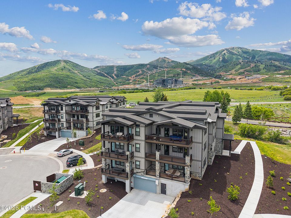 1st image of 1156 W Helling Cir #201