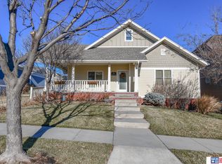 6026 Chartwell Ln, Lincoln, NE 68516