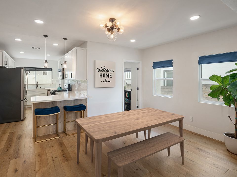 1st image of 8936 S Manhattan Pl