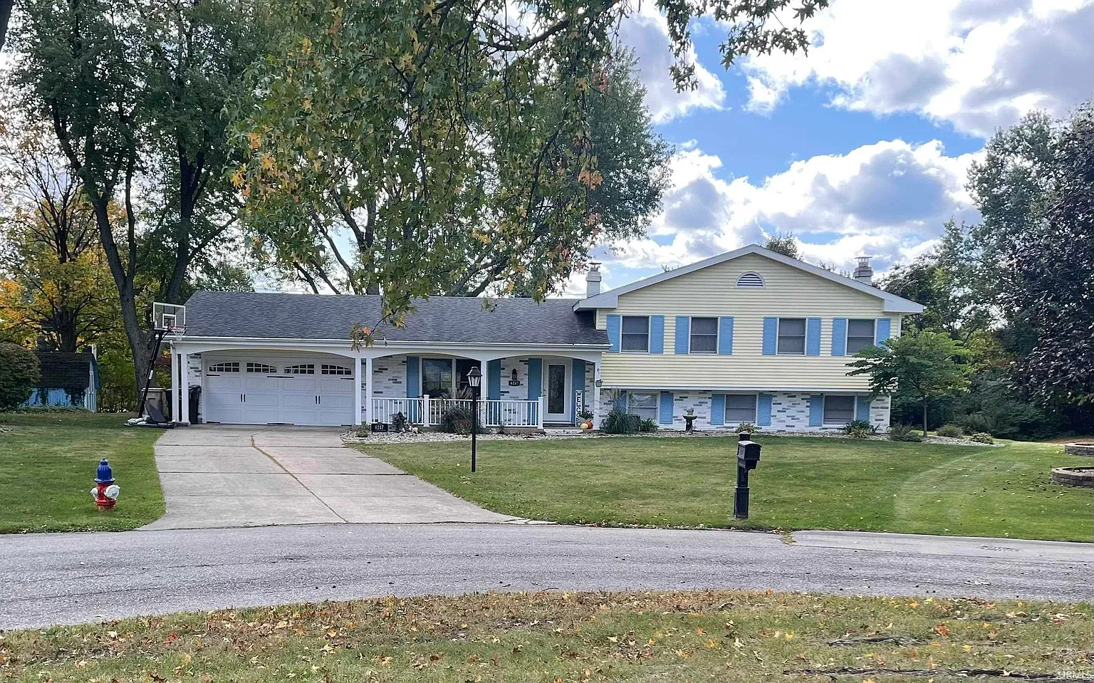 6247 Exeter Ct photo 1