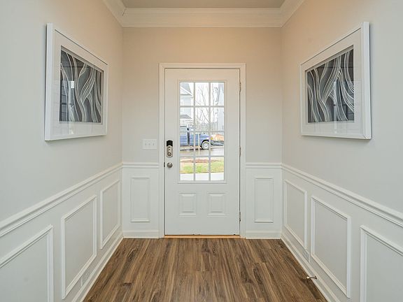 3rd image of 3703 Capstone Dr