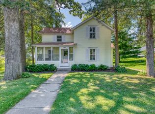 163 Walnut St, Hinckley, IL 60520