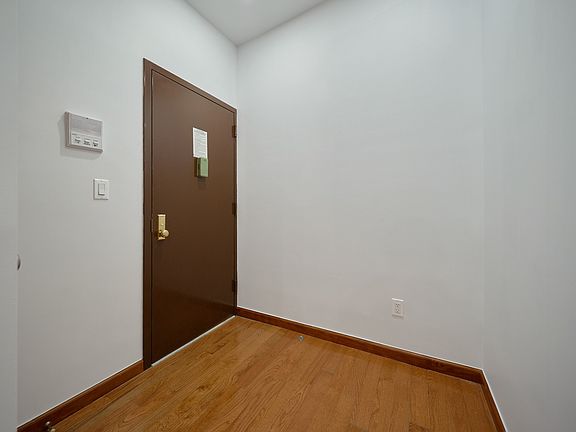 5th image of 563 W 184th St APT 2E