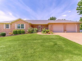 10202 Brookcrest Dr, Evansville, IN 47711