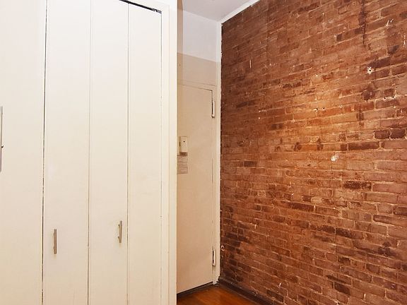 5th image of 453 W 48th St #A2
