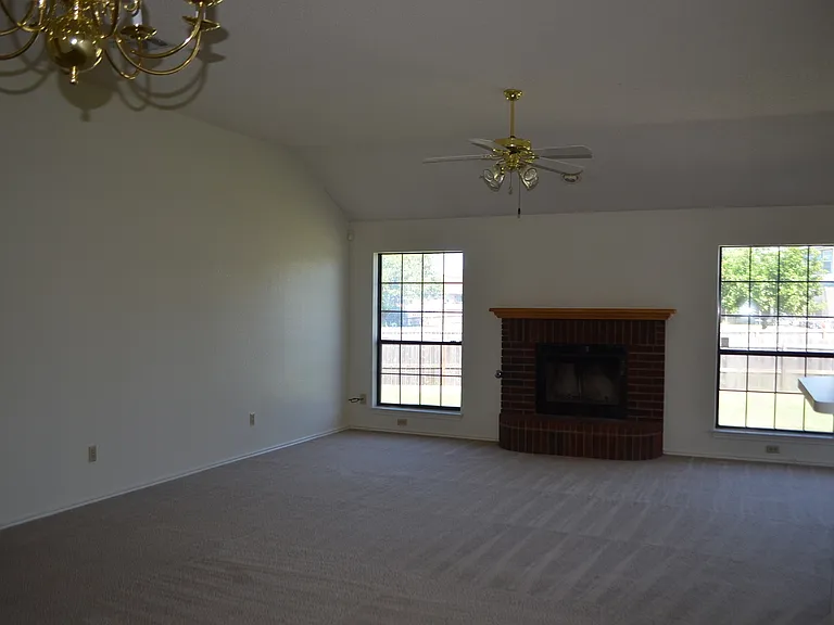 2521 Creek Dr — Photo 13