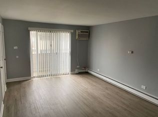 3700 W 119th St APT 1B, Alsip, IL 60803