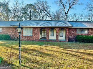 2897 Cherokee St, Waycross, GA 31503