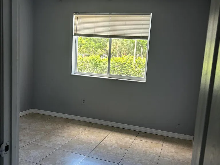 410 S Park Rd #1204 — Photo 18