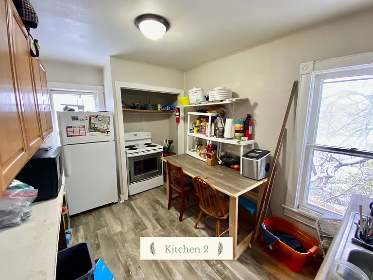 328 N 6th St — Photo 22