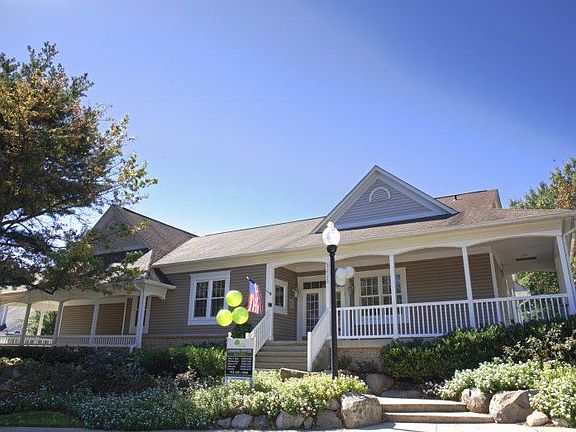 2nd image of 3223 Arrowhead Cir #3245L