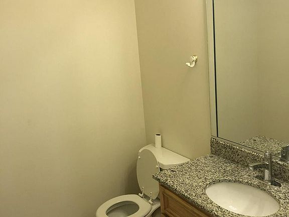 5th image of 14315 Magnolia Blvd #102