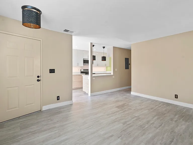 4946 Canto Dr — Photo 3
